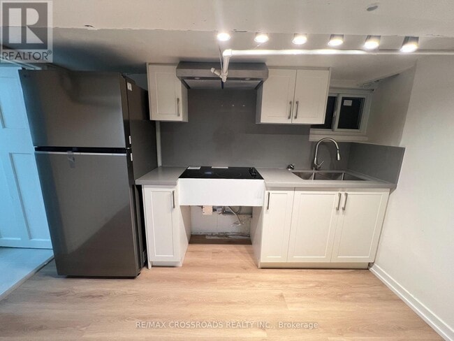 Building Photo - 82 Curzon St