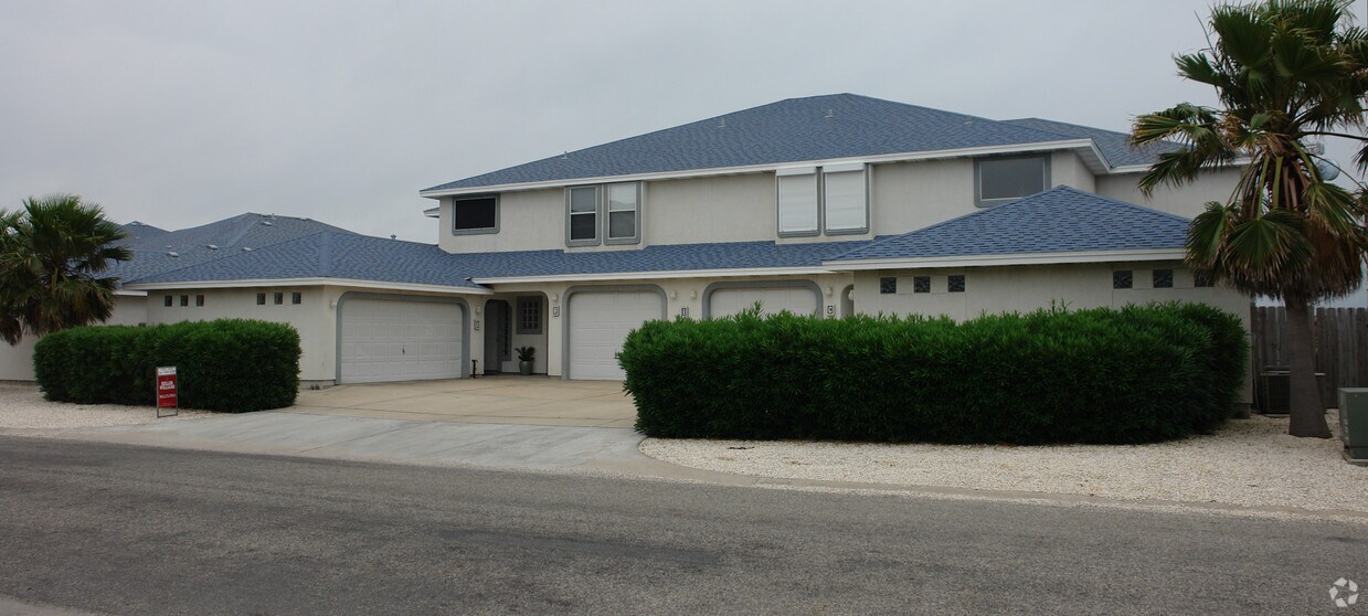 Primary Photo - 15305-A-15305-B Bonasse Ct