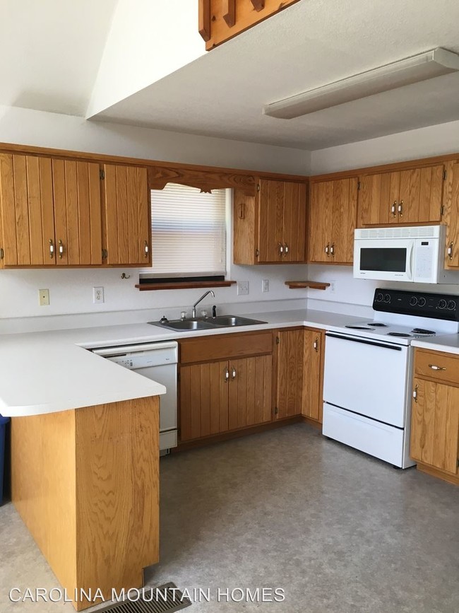 Building Photo - 272 Boyd Ridge Dr
