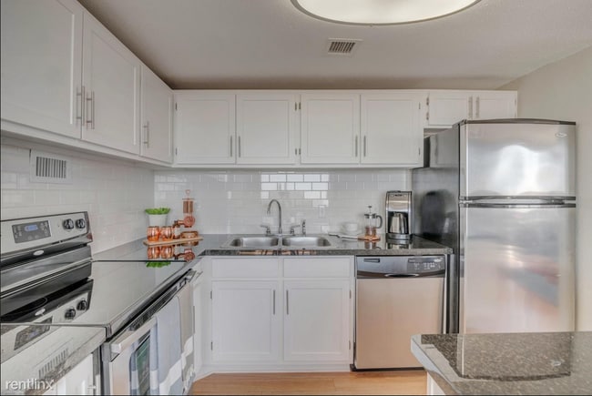 Building Photo - 2 br, 1 bath Flat - 1611 Fannin St