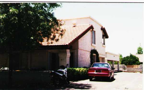 Primary Photo - 936 N Revere St
