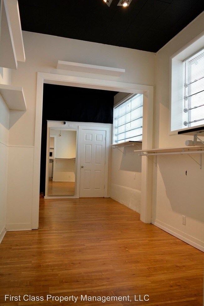 2706 NE Sandy Blvd, Portland, OR 97232 Condo for Rent in Portland, OR