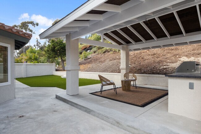 Building Photo - Exclusive Coastal Living: Remodeled 4 Bed Home in Tamarack Point, Carlsbad