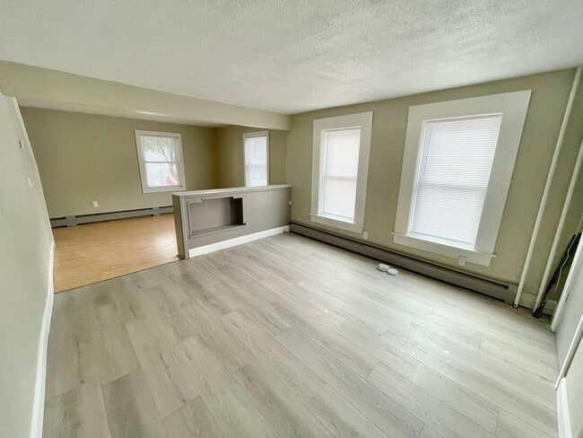 Photo - 20 Latham Ct Apartment