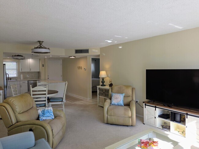 Foto del edificio - 4650 Cove Cir