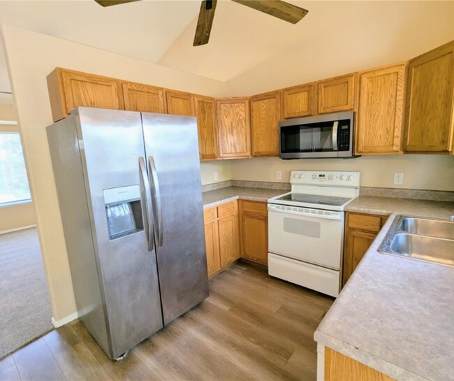 Foto del edificio - 2132 Reminiscent Cir