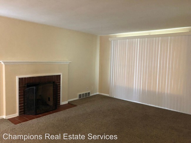 Building Photo - 3 br, 2 bath House - 12202 Corliss Ave N,