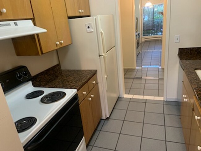 Foto del edificio - One Bedroom Condo Available in Watergate C...