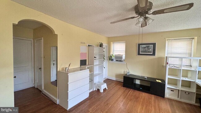 Foto del edificio - 5613 Wynnefield Ave