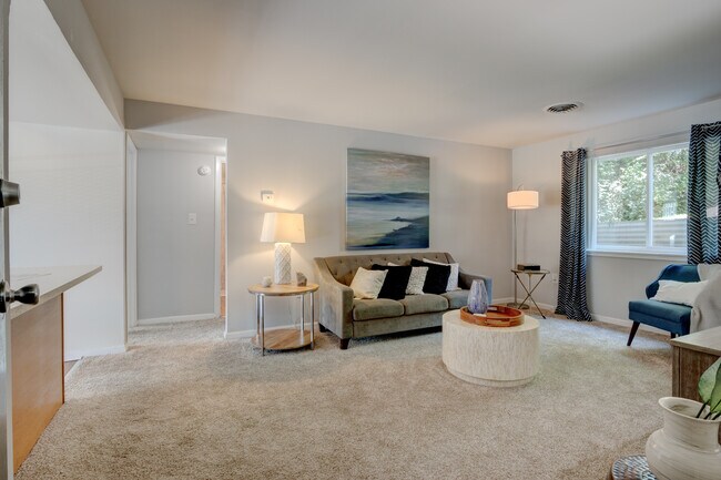 Building Photo - Oaks at Oxon Hill