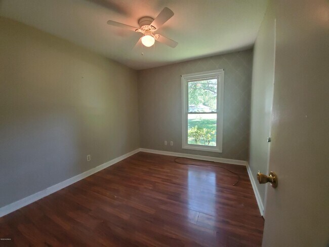Building Photo - 848 Halifax Cir