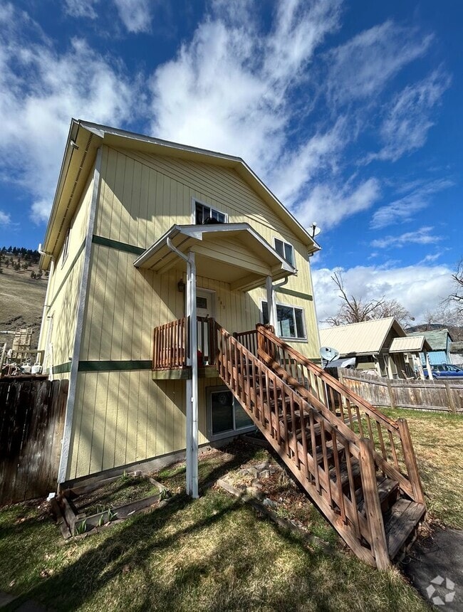 Building Photo - 348 Speedway Ave