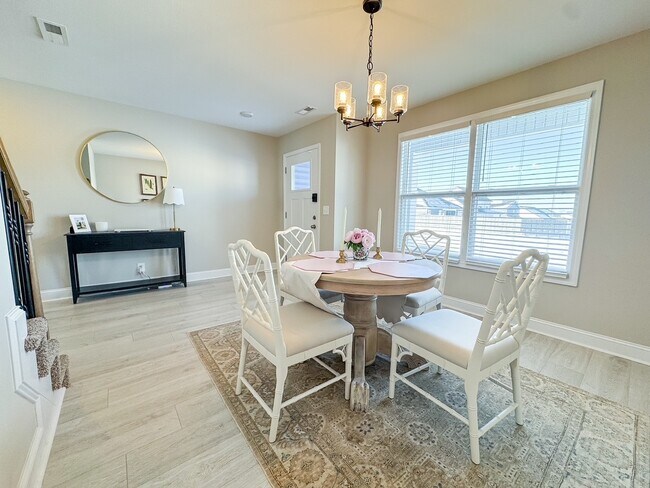 Foto del edificio - 230 Wexford Wy