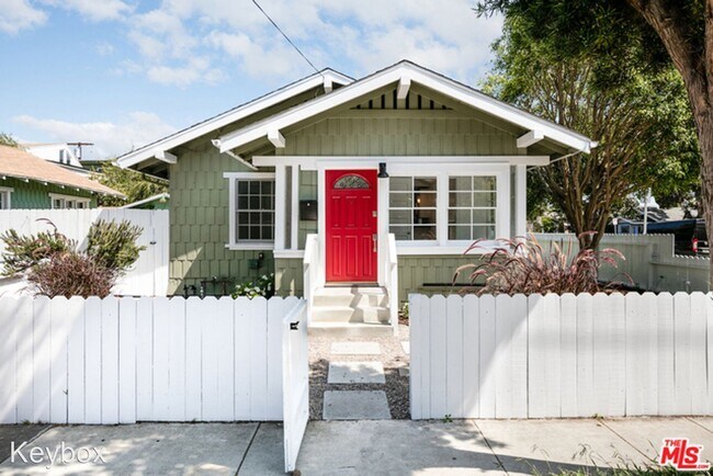 Building Photo - 2 br, 2 bath House - 602 Marine Street