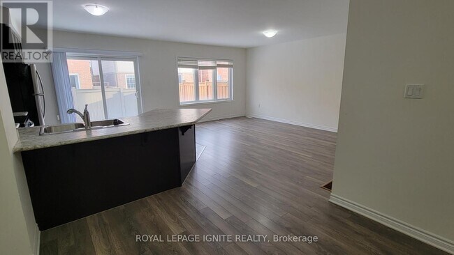 Building Photo - 1125-1125 Leger Wy