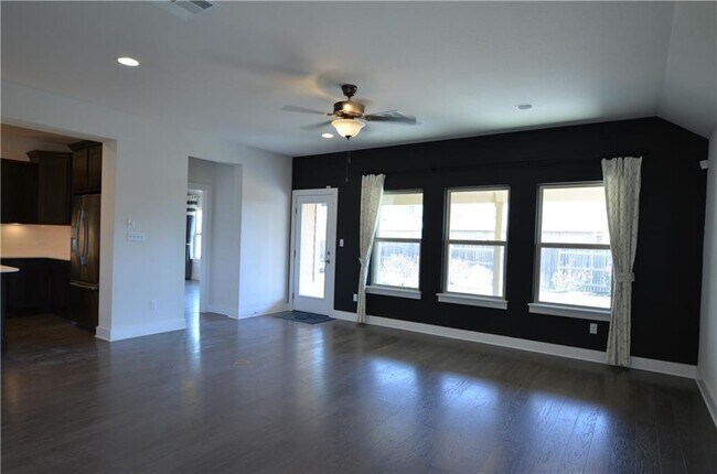 Building Photo - 1201 Chad Dr