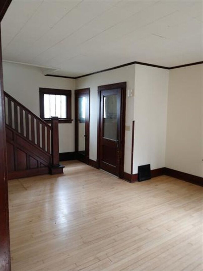 Foto del edificio - Spacious 4-Bed, 1.5-Bath Home in Vilas Nei...