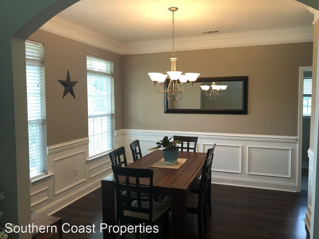 Building Photo - 3 br, 2.5 bath House - 165 SE Vickers Road