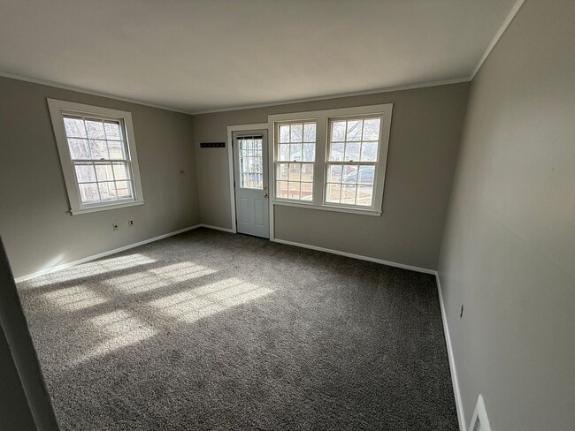 Building Photo - Italian Estates Property Management