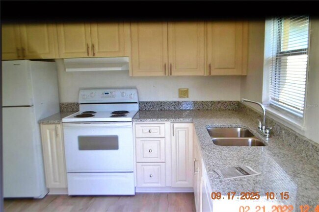 Foto del edificio - 14935 Pine Crest Rd