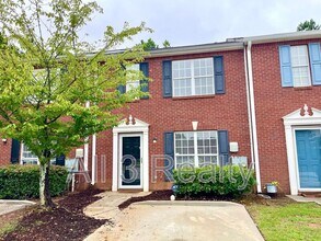 Building Photo - 5745 Strathmoor Manor Cir