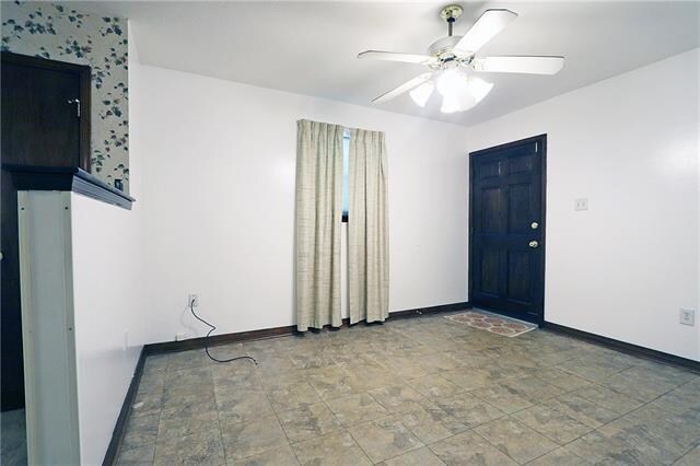 Foto del edificio - 6204 Mitchell Ave
