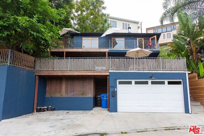 Building Photo - 453 Quail Dr