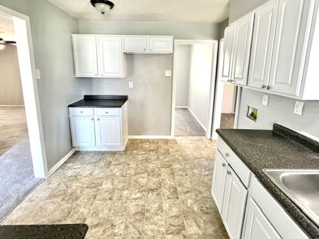 Foto del edificio - AdenSt3203