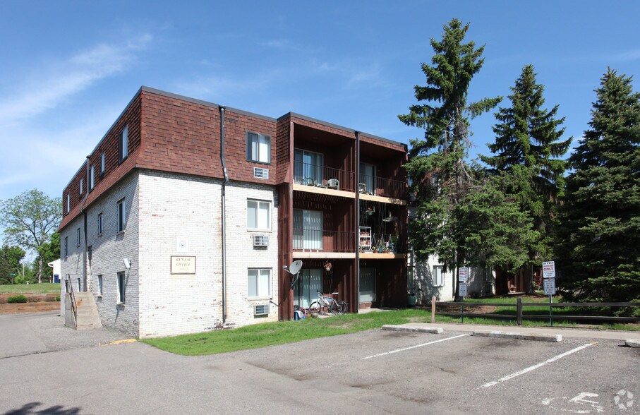 Riverview Estates and Sunset Apartments Rentals Champlin, MN