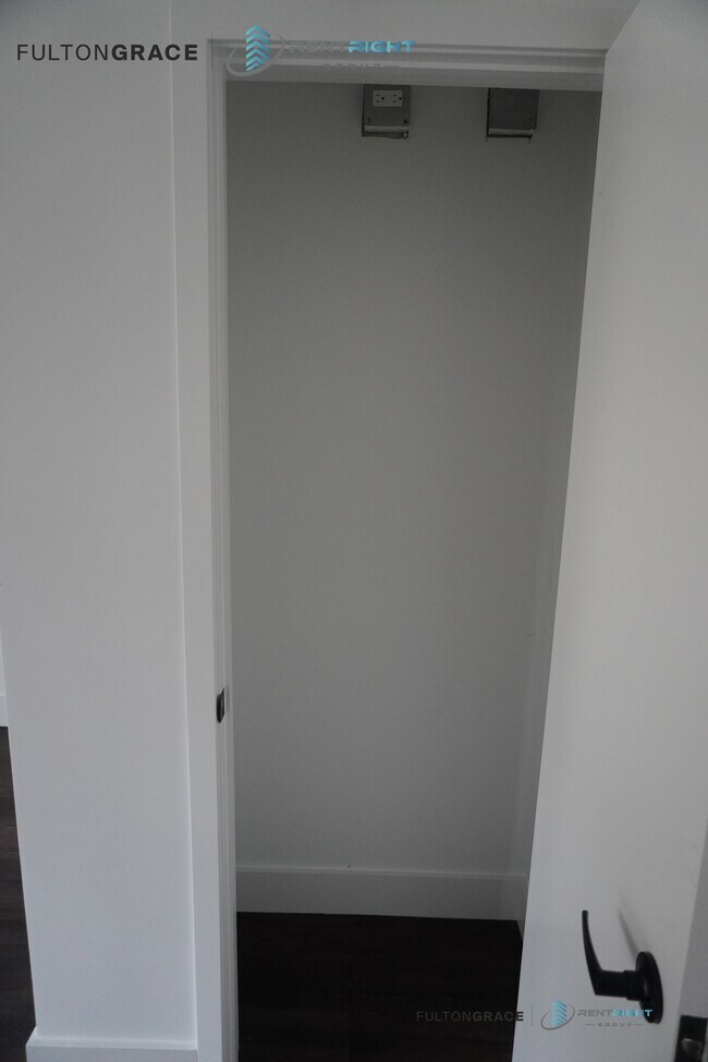 Foto del edificio - 1553 W Hollywood Ave