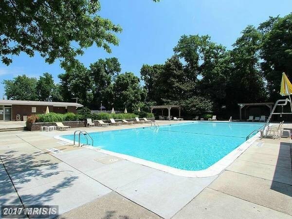 pool - 11801 Rockville Pike