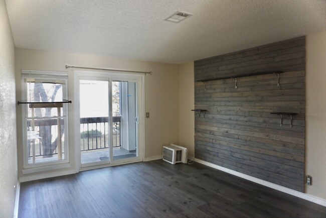 Living-room - 2725 W 86th Ave