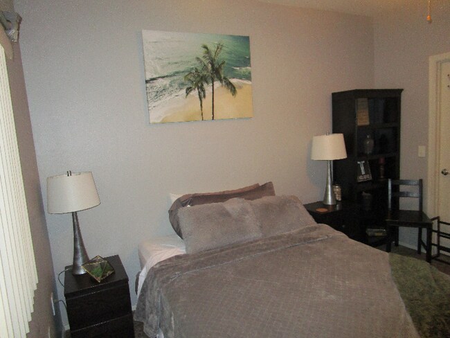 Foto del edificio - 3830 E Lakewood Pkwy E