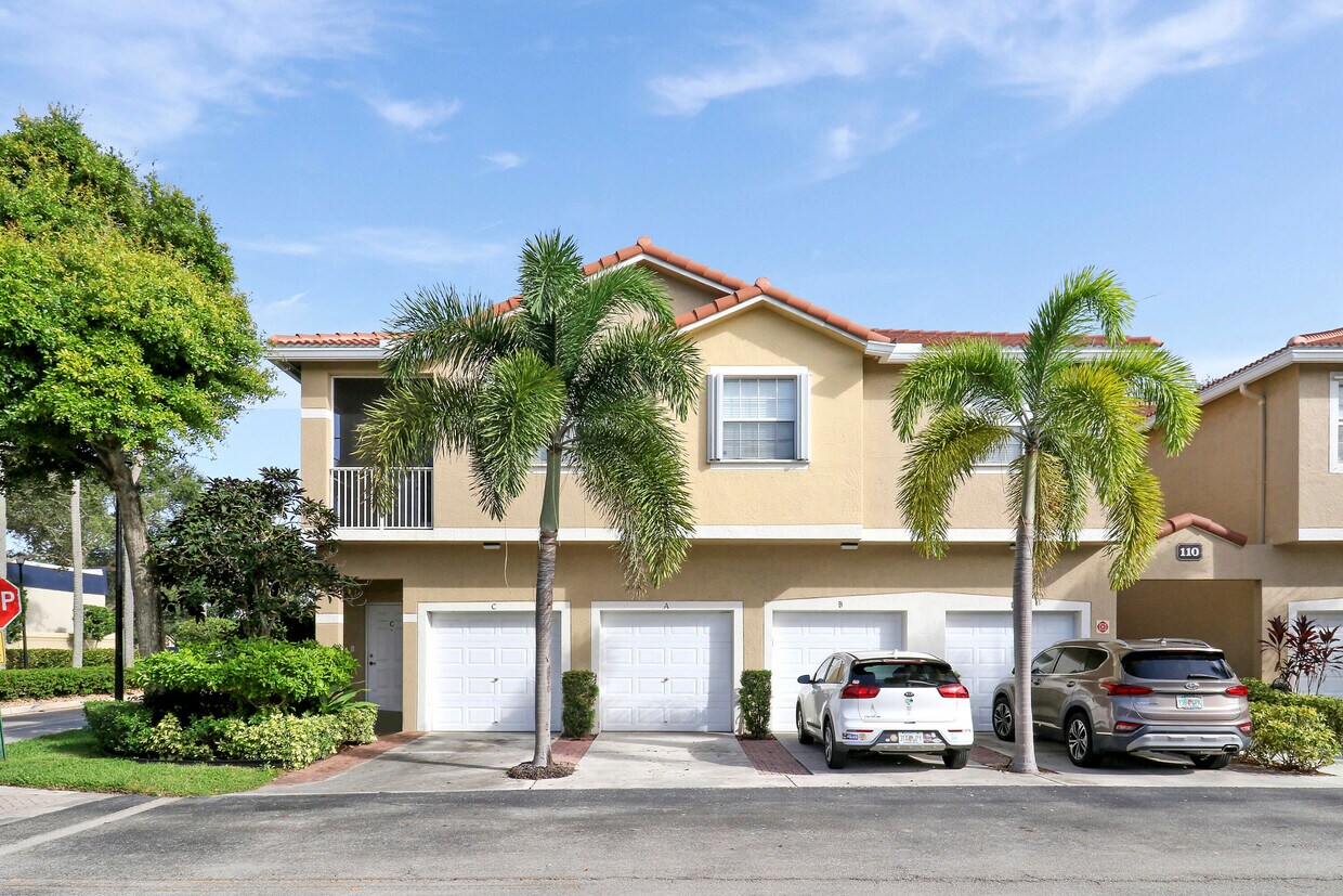 Primary Photo - 110 Lighthouse Cir