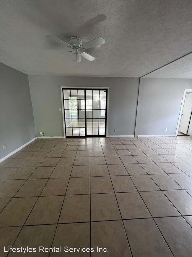 Building Photo - 4 br, 2 bath House - 2125 Bo Peep Dr W