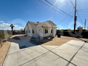 Building Photo - 2939 W Polk St
