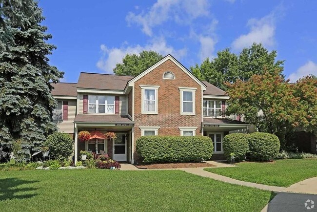 Front - 1521 Porter Cir