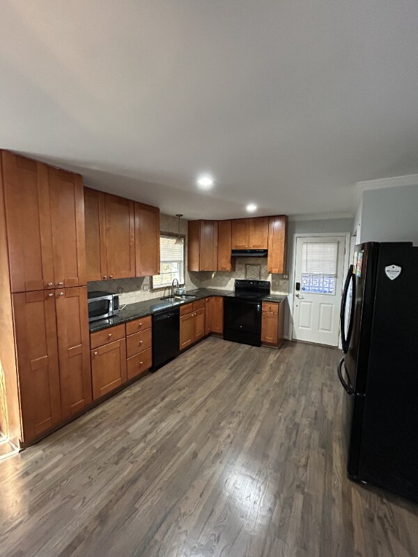 Foto del edificio - 5305 Tabor Ct