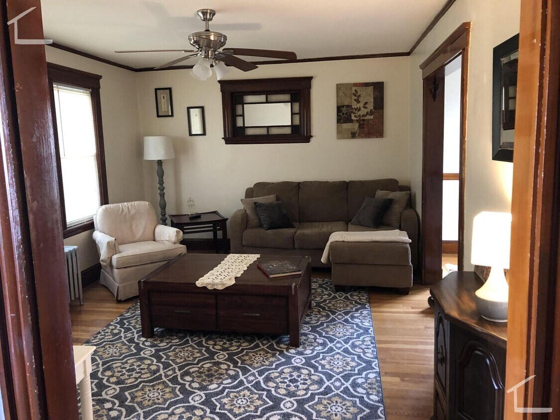 Primary Photo - Brighton Center floor-thru 2-bed