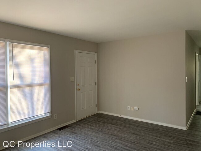 Building Photo - 3 br, 1 bath House - 918 Davenport St