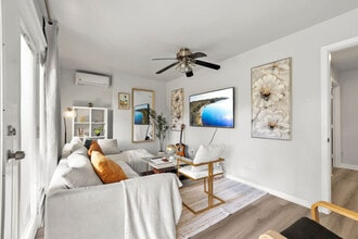 Building Photo - 4989 Randlett Dr