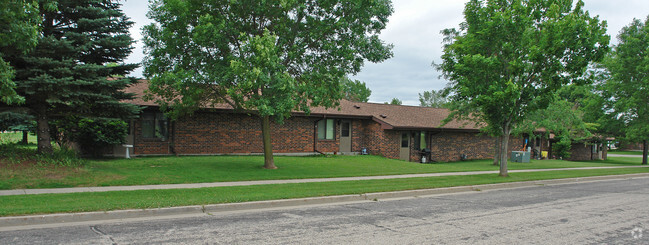 Building Photo - Oak Grove Apartments