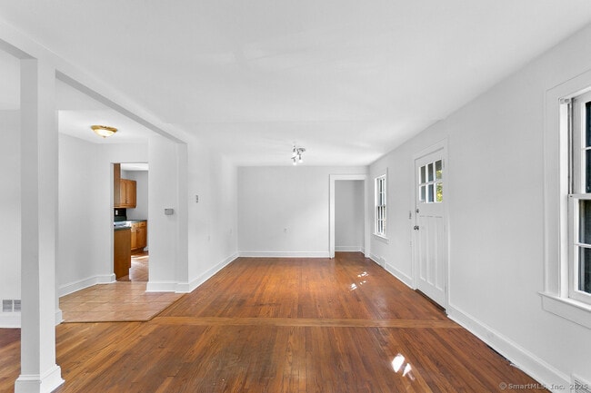 Building Photo - 105 Southworth St