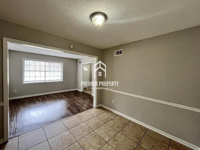 Foto del edificio - 5328 Albemarle Dr