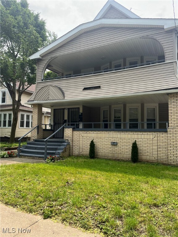 Building Photo - 892 Delia Ave