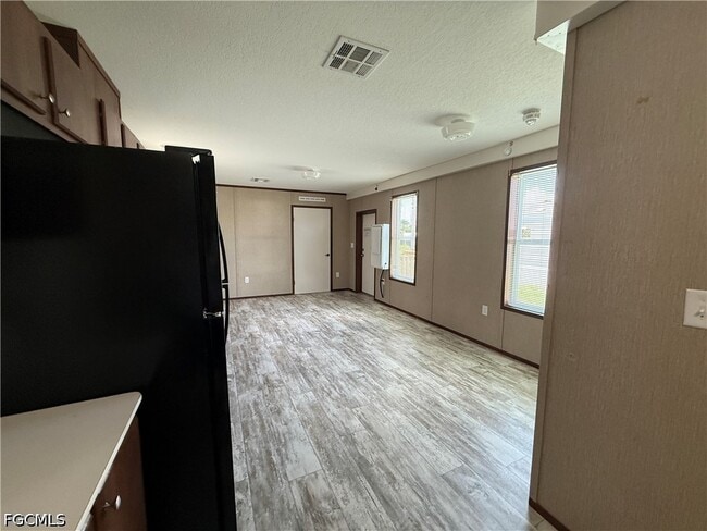 Building Photo - 12120 Cactus Dr