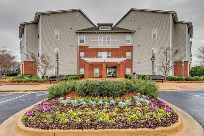 Building Photo - 303 Helen Keller Blvd