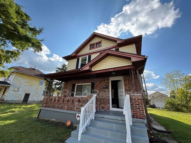 Foto del edificio - 63 Hallwood Ave