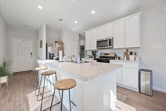 Building Photo - 20819 Adventure Wy