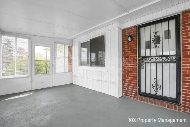 Foto del edificio - 1285 Evergreen Rd